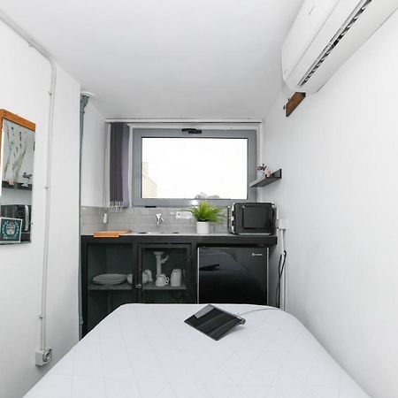 Monastiraki City Sleepbox- Unspoiled Athens Apartments Exterior photo